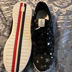 Ellen DeGeneres size 10